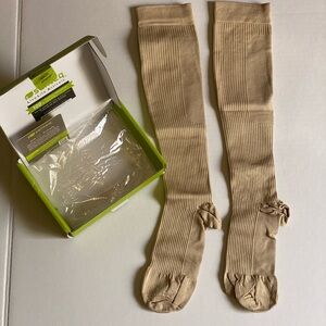 Women's Senteq Beige Compression Socks Sz S/M